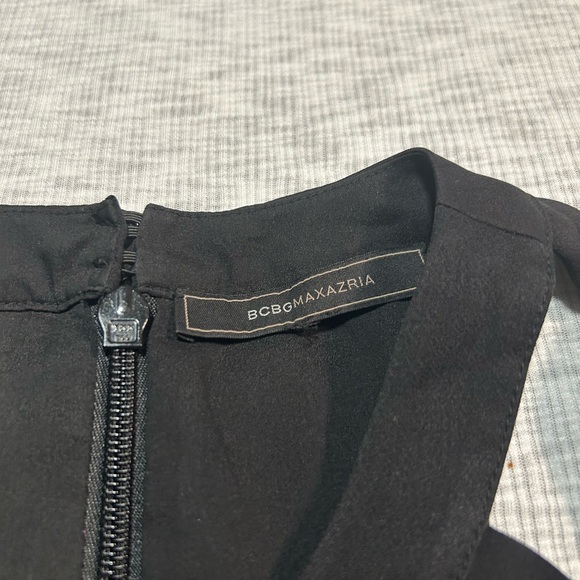 BCBG Maxazria Dress Size‎ Small Black Neck Detail Formal Casual - Picture 3 of 7